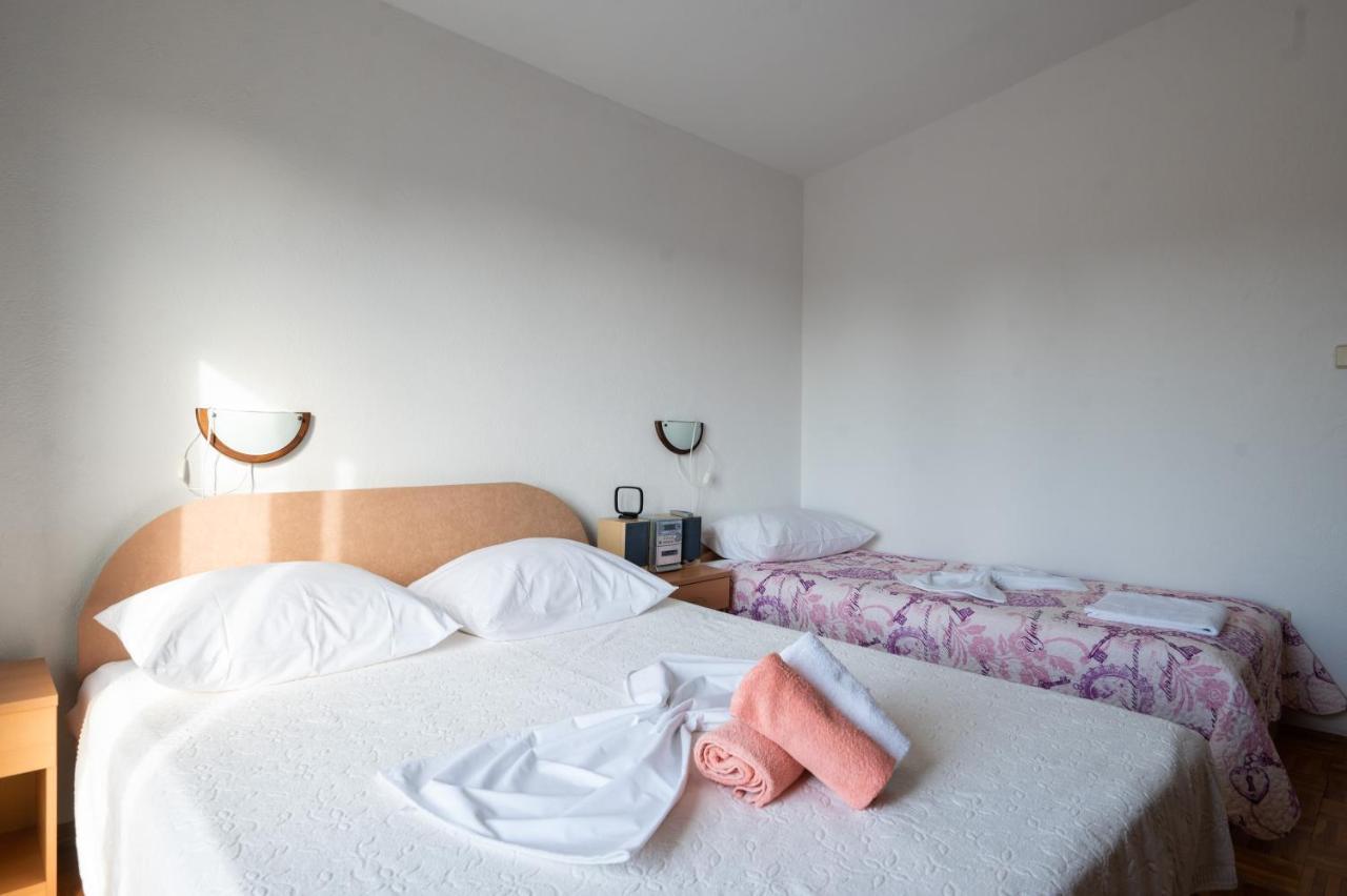 Marina'S Apartments Razanac Ngoại thất bức ảnh