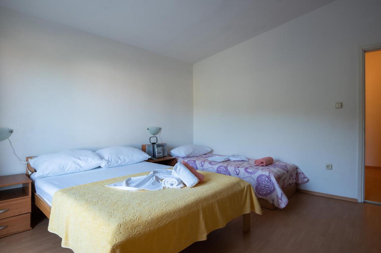 Marina'S Apartments Razanac Ngoại thất bức ảnh
