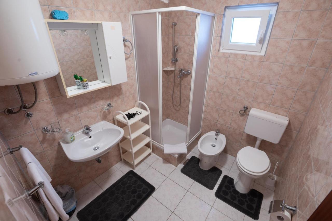 Marina'S Apartments Razanac Ngoại thất bức ảnh