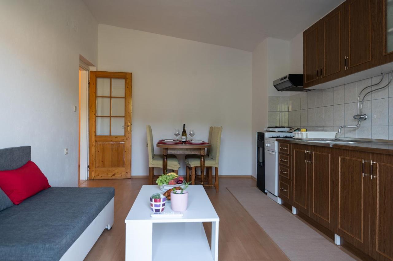 Marina'S Apartments Razanac Ngoại thất bức ảnh