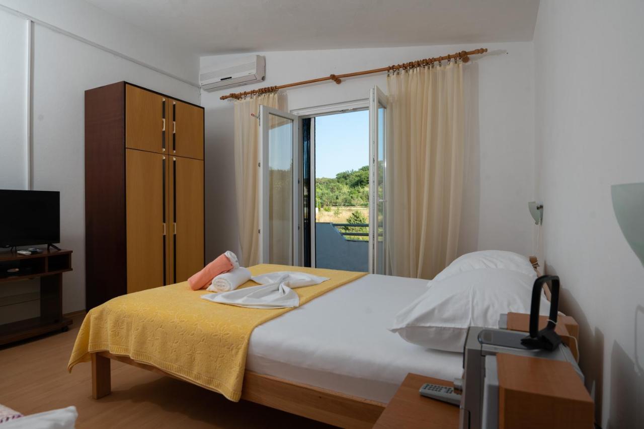Marina'S Apartments Razanac Ngoại thất bức ảnh