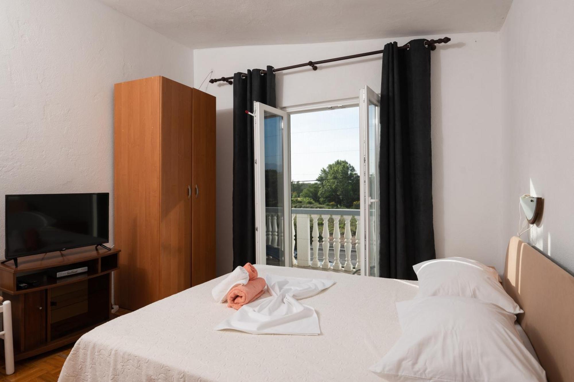 Marina'S Apartments Razanac Phòng bức ảnh